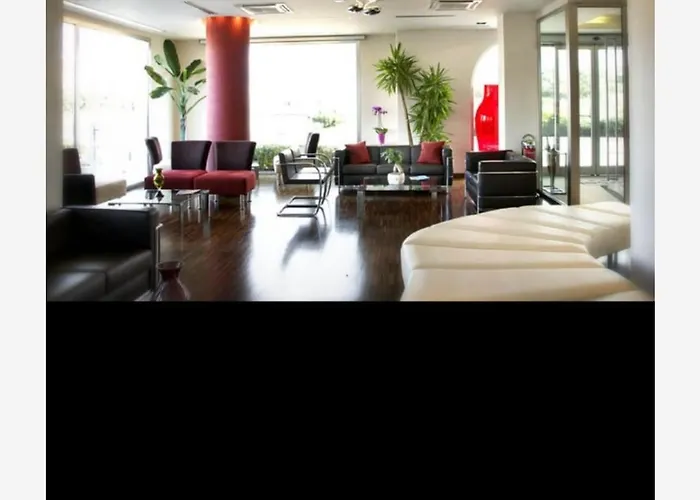 & Trattoria Del Corso 公寓式酒店 *