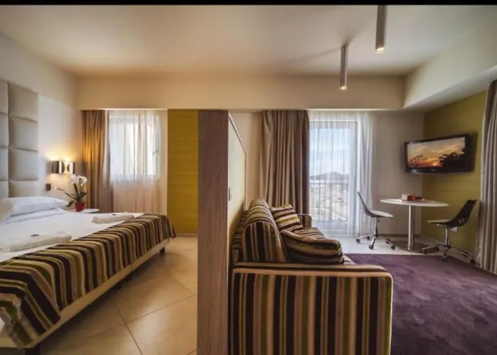 Lägenhetshotell & Trattoria Del Corso *